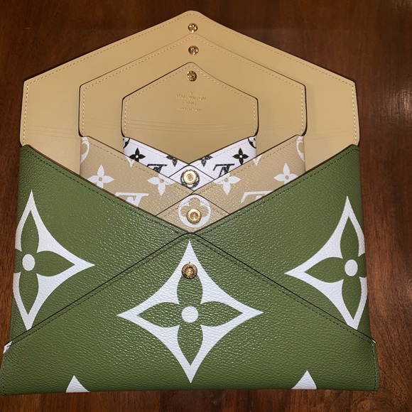 LV - Pochette Kirigami - Small - BNIB - Rare - Picture 3 of 4